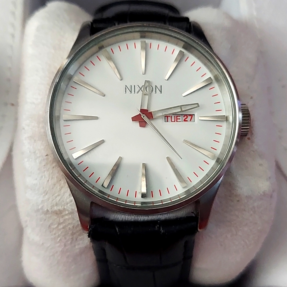 NIXON THE SENTRY mens watch